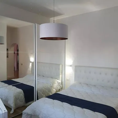 Island Waterfront Iun R5783 3*