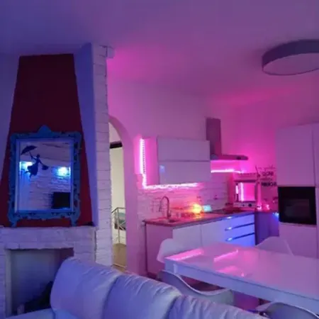 Island Waterfront Iun R5783