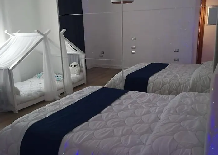 Island Waterfront Iun R5783