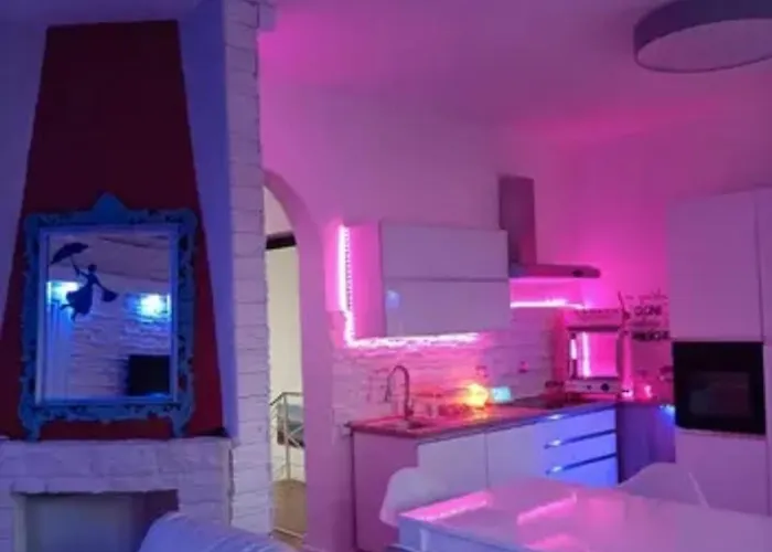 Island Waterfront Iun R5783